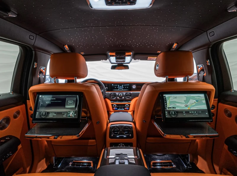 Rolls-Royce Ghost Black Badge* Shooting Star* Rear Theatre* Massage, снимка 12 - Автомобили и джипове - 50892965