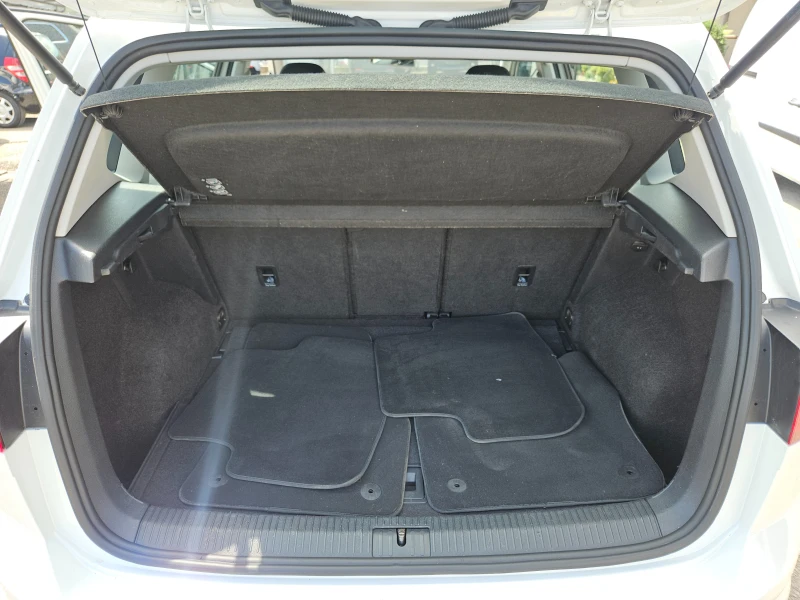 VW Sportsvan 1.6TDI/HighLine/BLACK FRIDAY/ACC/NAVI/БЛУТУТ/EURO6, снимка 4 - Автомобили и джипове - 51191054