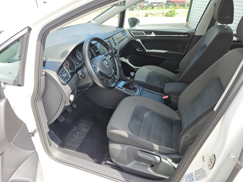 VW Sportsvan 1.6TDI/HighLine/BLACK FRIDAY/ACC/NAVI/БЛУТУТ/EURO6, снимка 9 - Автомобили и джипове - 51191054