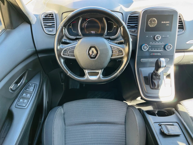 Renault Scenic 1.5 dci NAVI, снимка 11 - Автомобили и джипове - 51833971