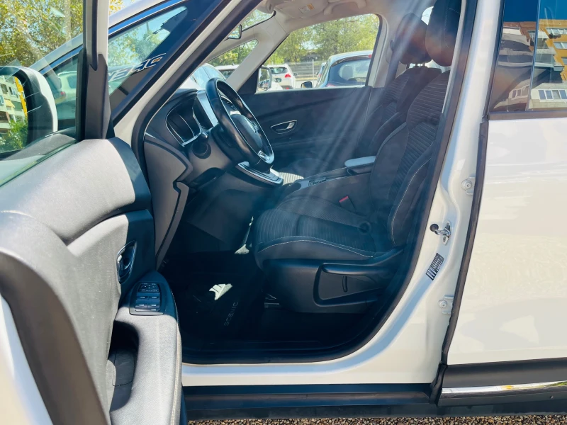 Renault Scenic 1.5 dci NAVI, снимка 9 - Автомобили и джипове - 51833971