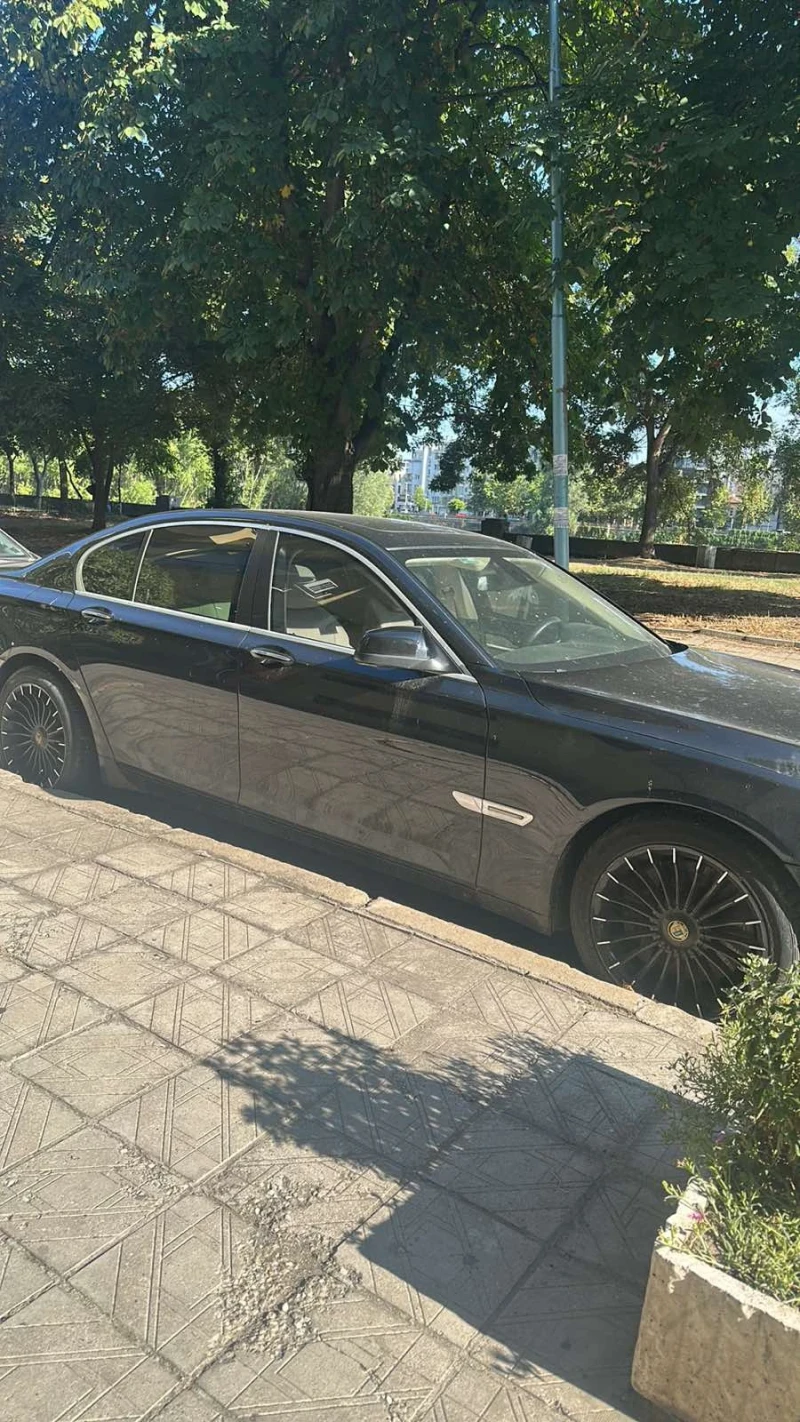 BMW 750, снимка 3 - Автомобили и джипове - 52324607