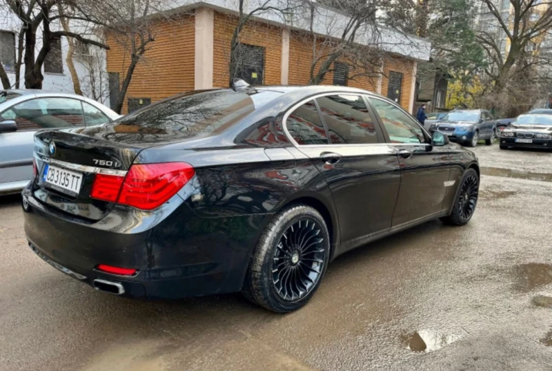 BMW 750, снимка 7 - Автомобили и джипове - 52324607