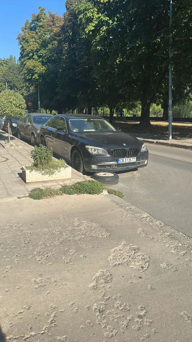 BMW 750, снимка 4 - Автомобили и джипове - 52324607