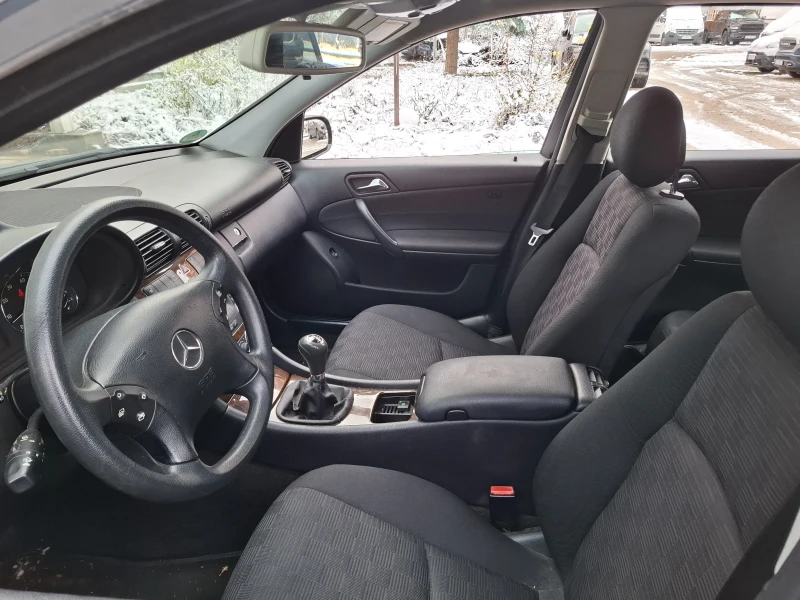Mercedes-Benz C 180 Газ/бензин, снимка 8 - Автомобили и джипове - 52952271