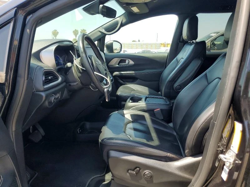 Chrysler Pacifica * KEYLESS* Camera* 360* , снимка 7 - Автомобили и джипове - 55046619