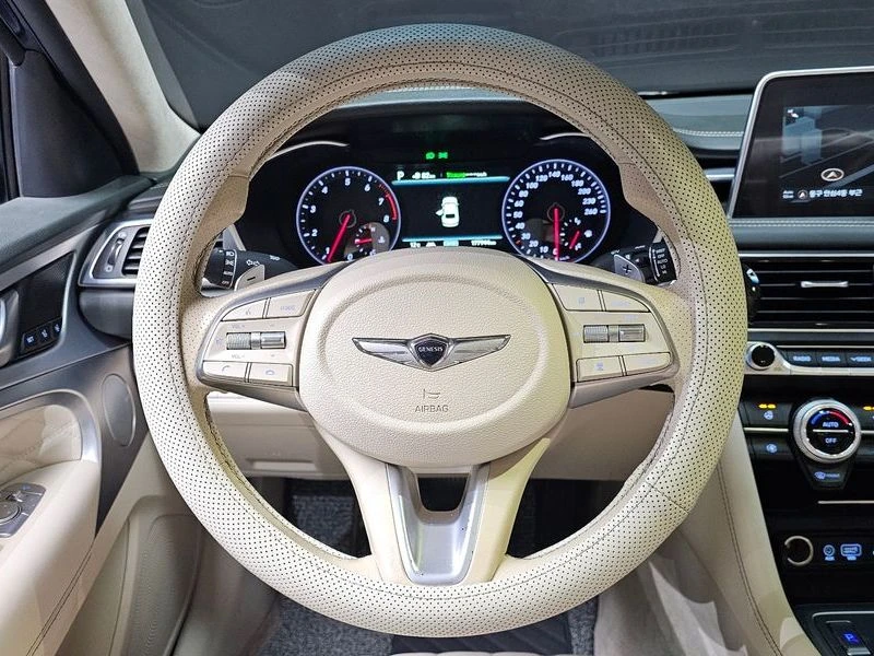 Genesis G70 2.0 Automatic, снимка 9 - Автомобили и джипове - 55598179