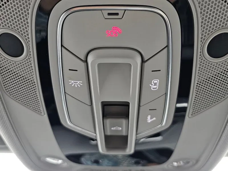 Audi A4 2.0 TFSI Premium - САМО 30% АВАНС, снимка 16 - Автомобили и джипове - 55621601