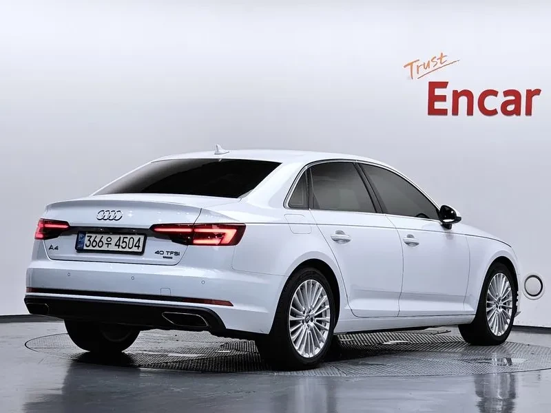Audi A4 2.0 TFSI Premium - САМО 30% АВАНС, снимка 2 - Автомобили и джипове - 55621601