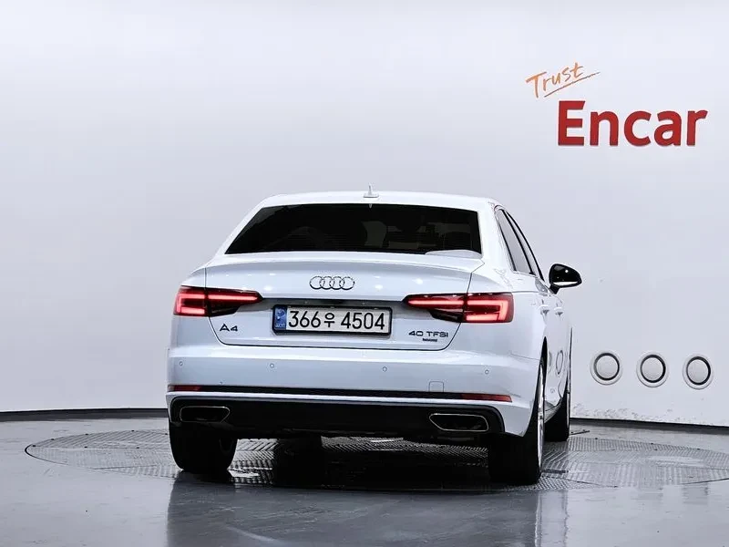 Audi A4 2.0 TFSI Premium - САМО 30% АВАНС, снимка 4 - Автомобили и джипове - 55621601
