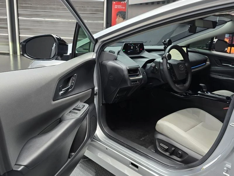 Toyota Prius 2.0 XLE| 196к.с.| ВКЛ.ТЕХНОТЕСТ, снимка 10 - Автомобили и джипове - 55622238