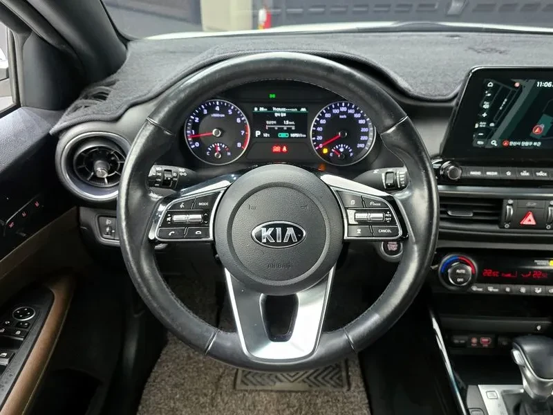 Kia K3 Noblesse, снимка 13 - Автомобили и джипове - 55884837