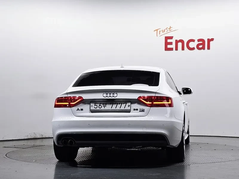 Audi A5 2.0 TDI Quattro - САМО 30% АВАНС, снимка 4 - Автомобили и джипове - 56003344