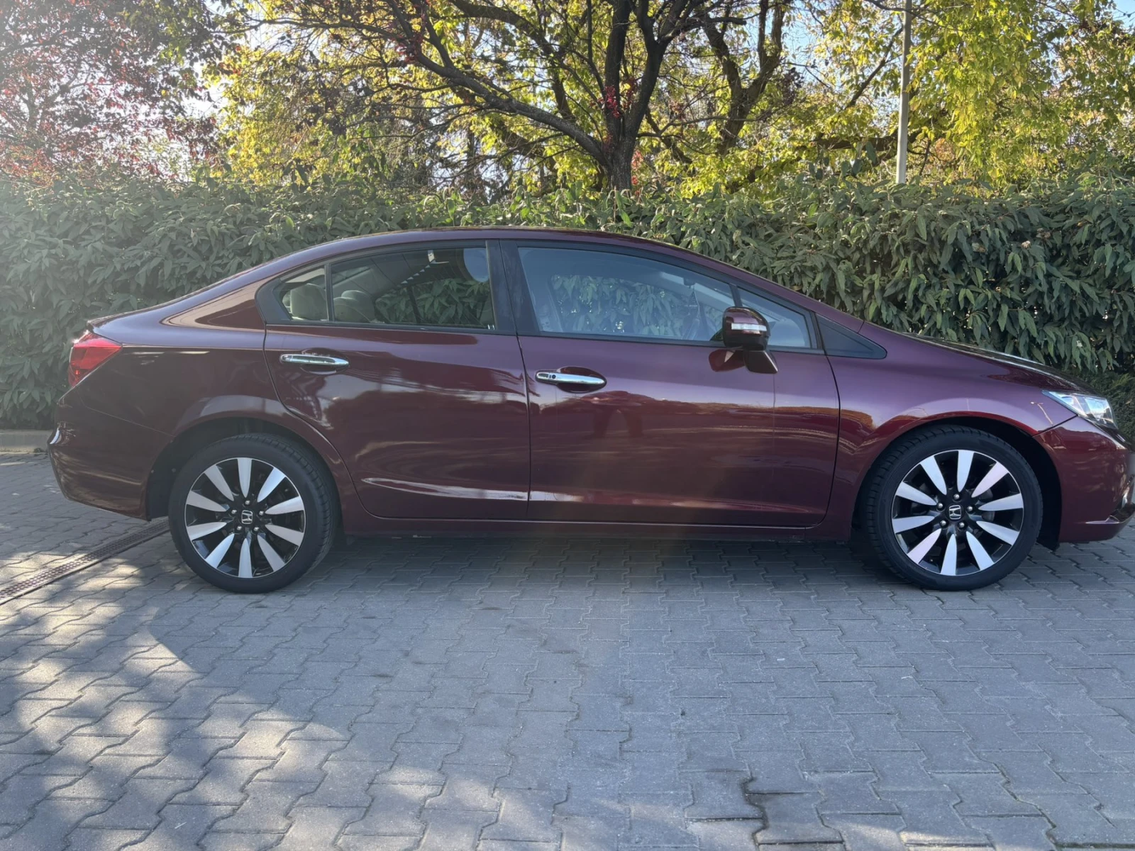 Honda Civic Sedan Executive 1.8 i-VTEC - изображение 4