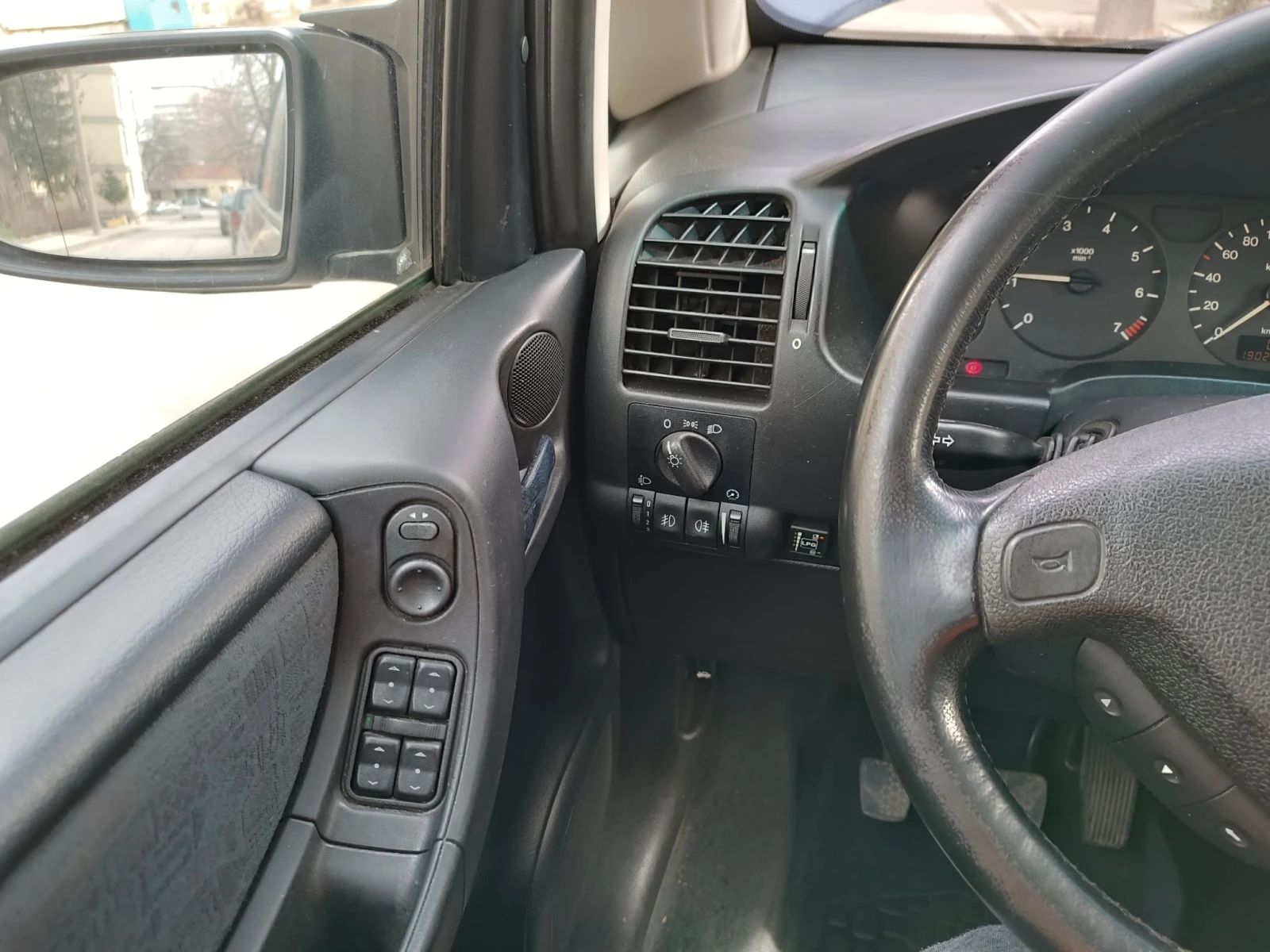 Opel Zafira  - изображение 7