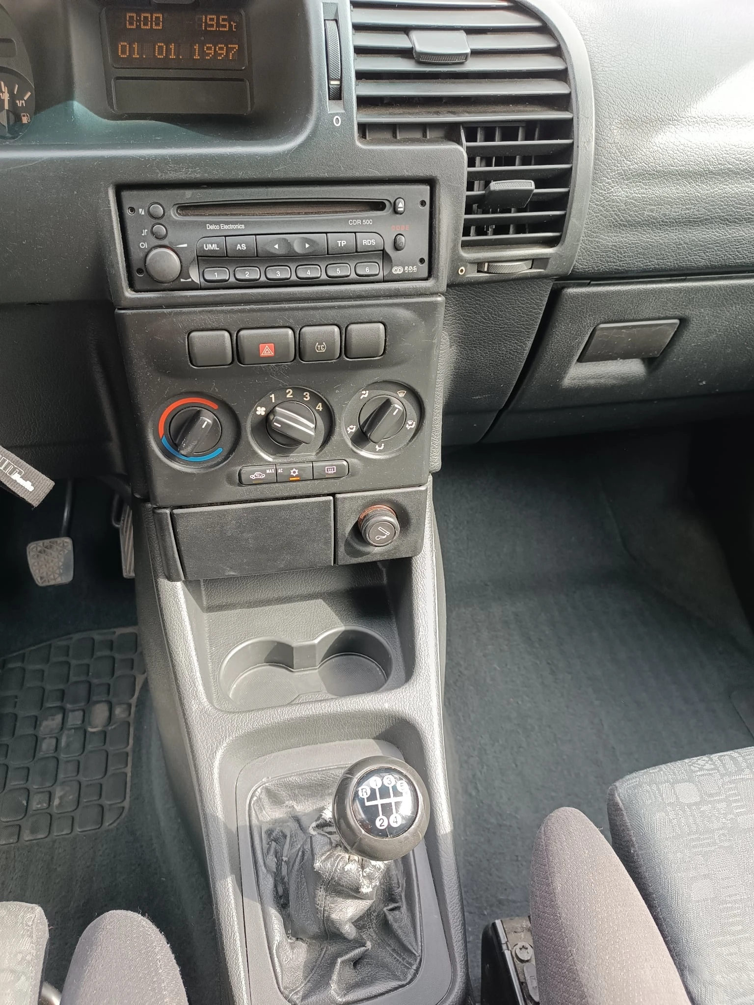 Opel Zafira  - изображение 10
