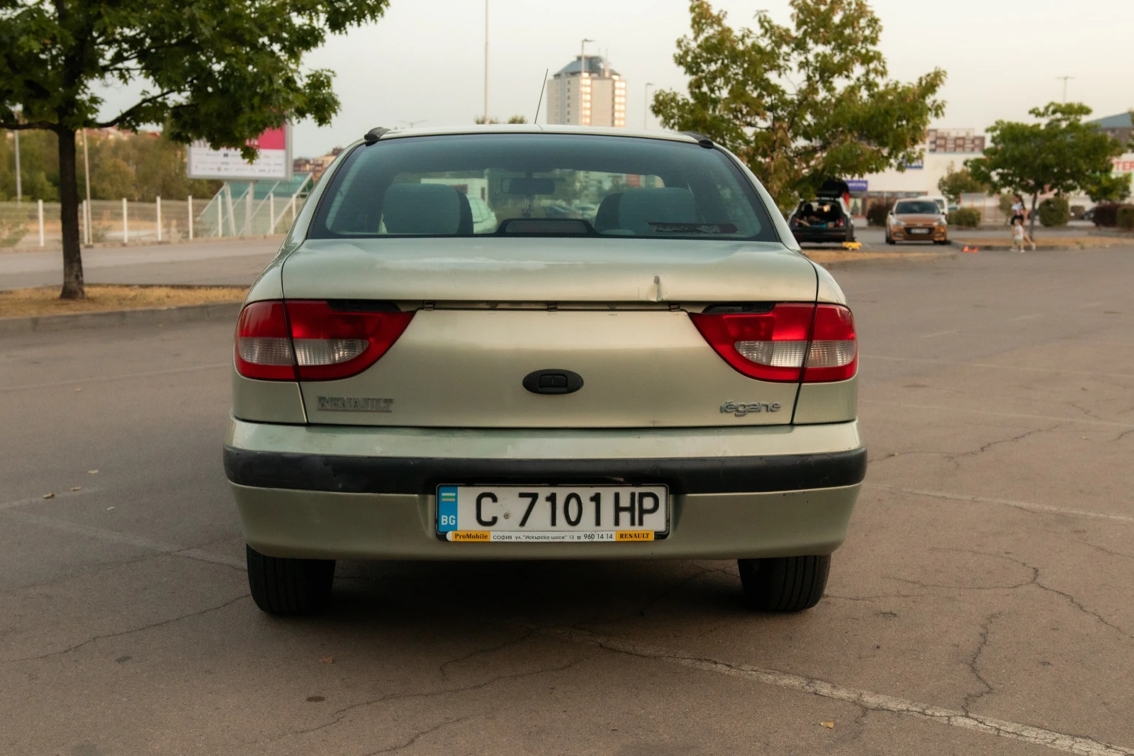 Renault Megane Classic 1.6 i 16V - изображение 6