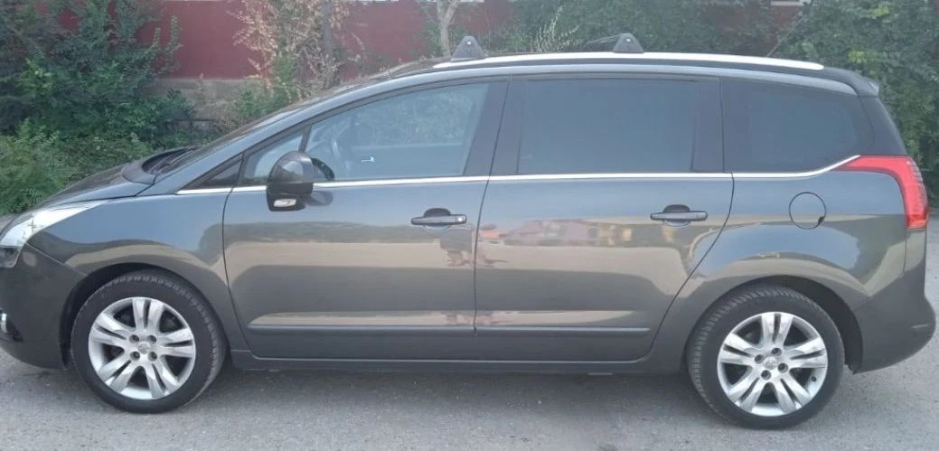 Peugeot 5008 1.6 facelift/ panorama SWISS  - изображение 4