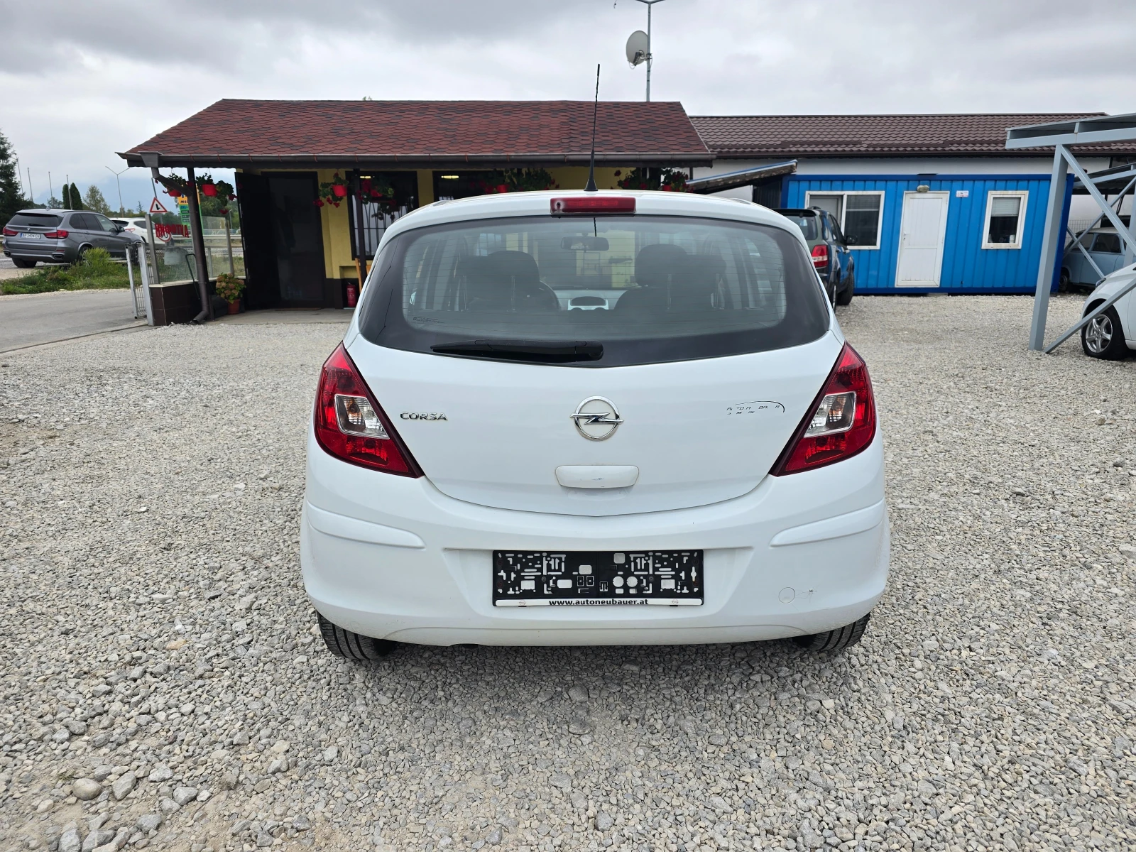 Opel Corsa 1.2 КЛИМАТИК РЕАЛНИ КИЛОМЕТРИ - изображение 4