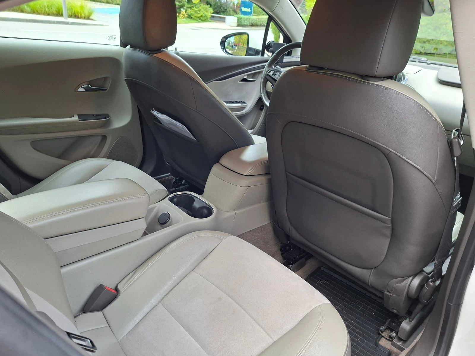 Chevrolet Volt ЕЛЕКТРИЧЕСКИ - изображение 10