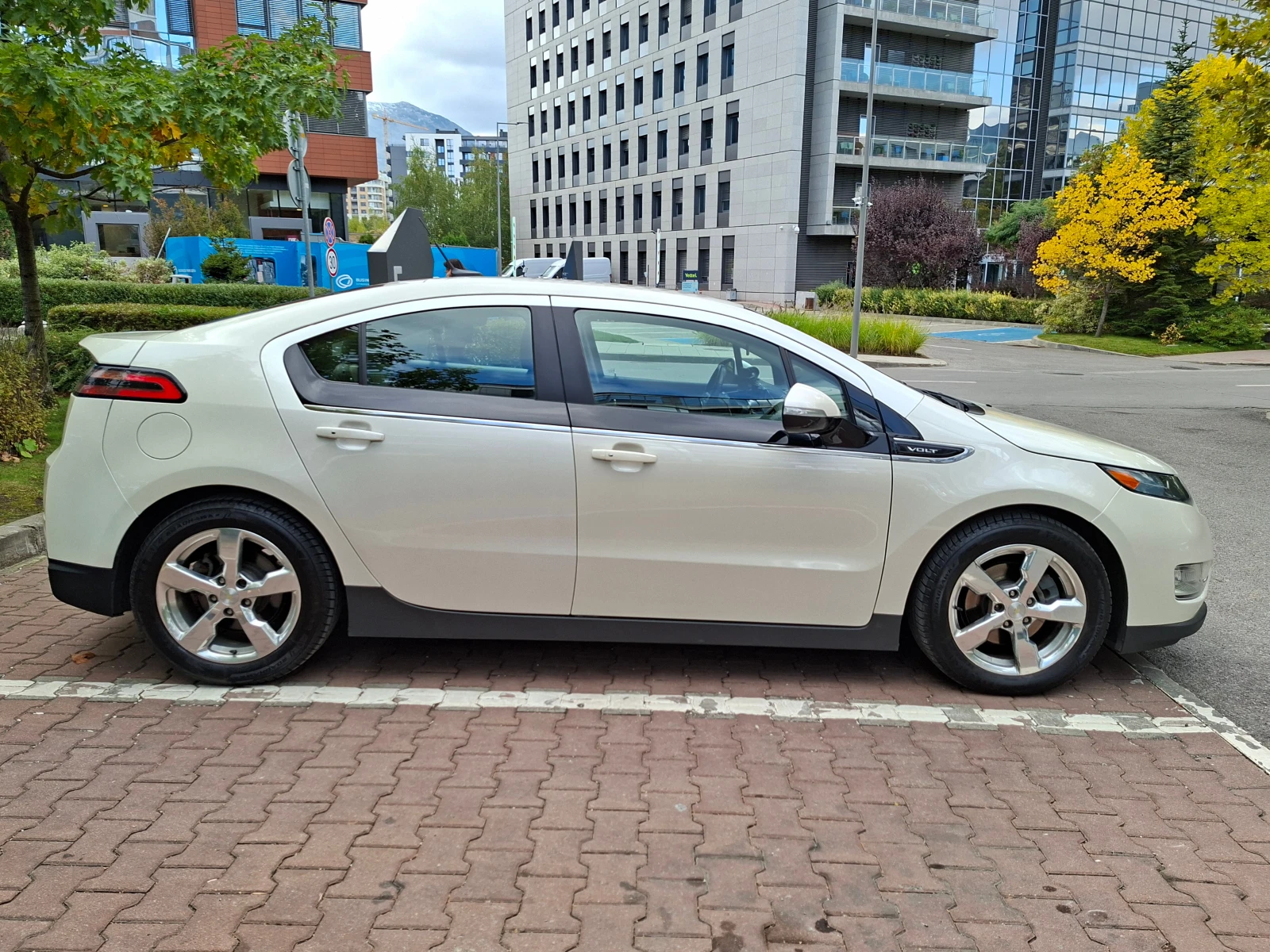 Chevrolet Volt ЕЛЕКТРИЧЕСКИ - изображение 5