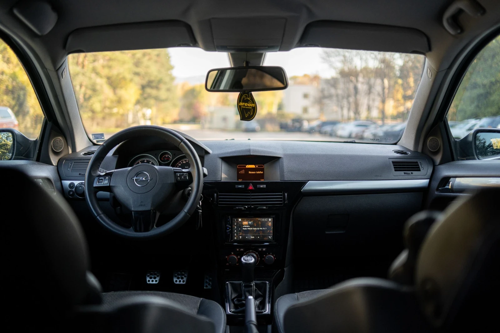 Opel Astra GTC 1.6 TURBO - изображение 7