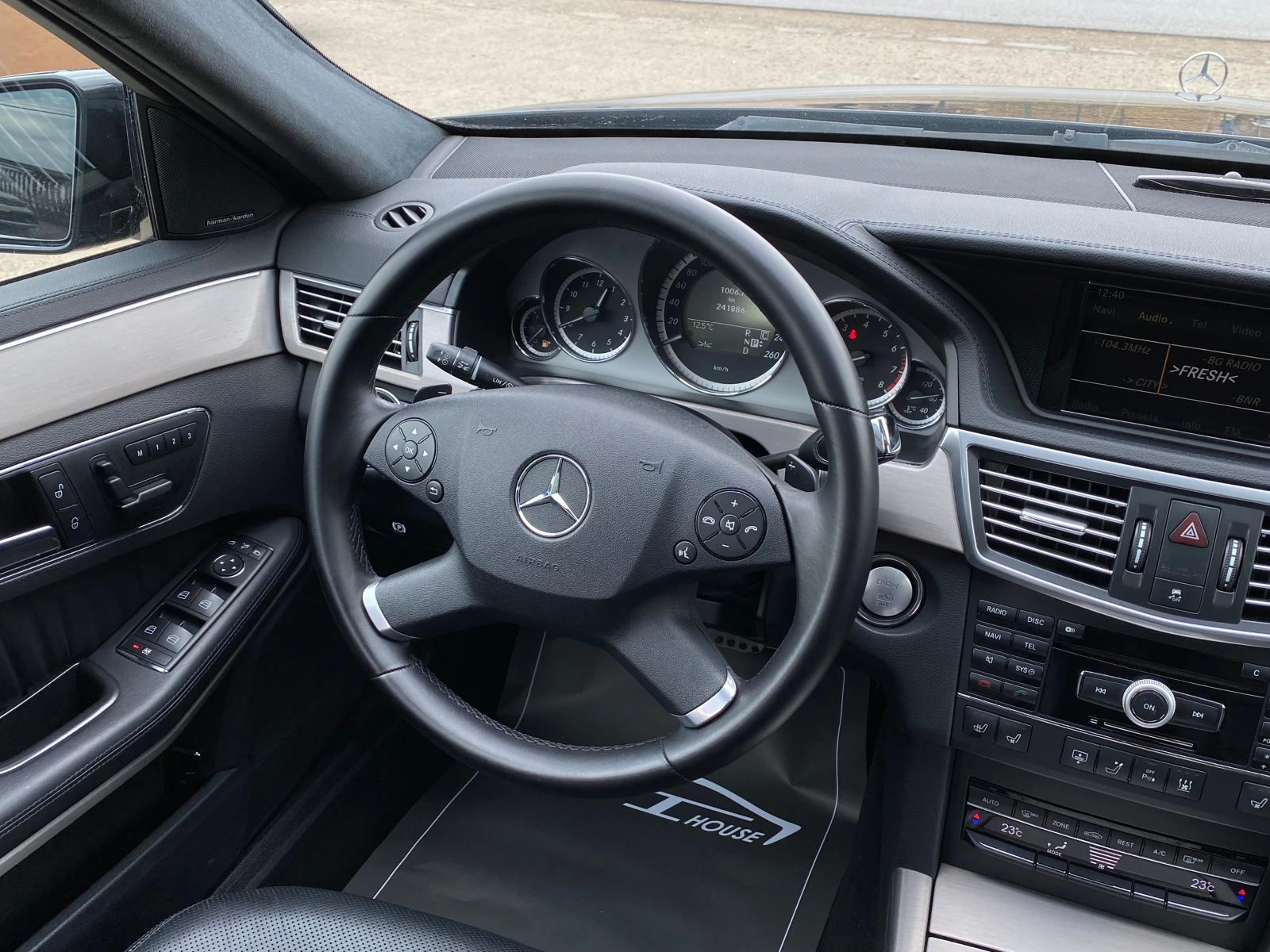 Mercedes-Benz E 500 AMG* 4Matic* Key GO* Distronic* MAX FULL*  | Mobile.bg � ����������� 13
