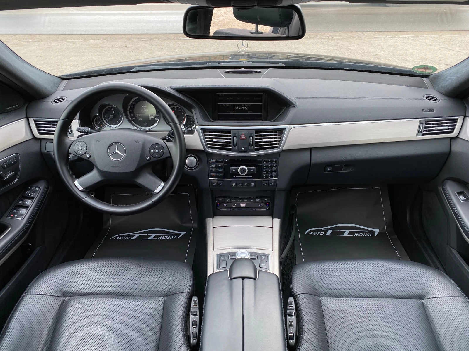 Mercedes-Benz E 500 AMG* 4Matic* Key GO* Distronic* MAX FULL*  - изображение 9