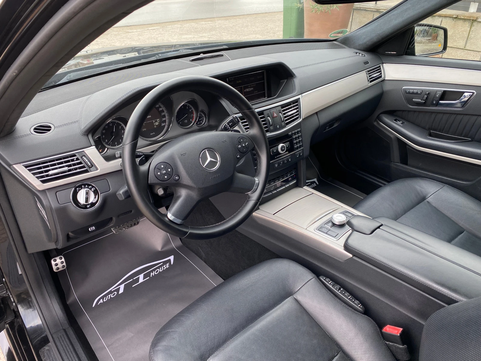 Mercedes-Benz E 500 AMG* 4Matic* Key GO* Distronic* MAX FULL*  - изображение 8