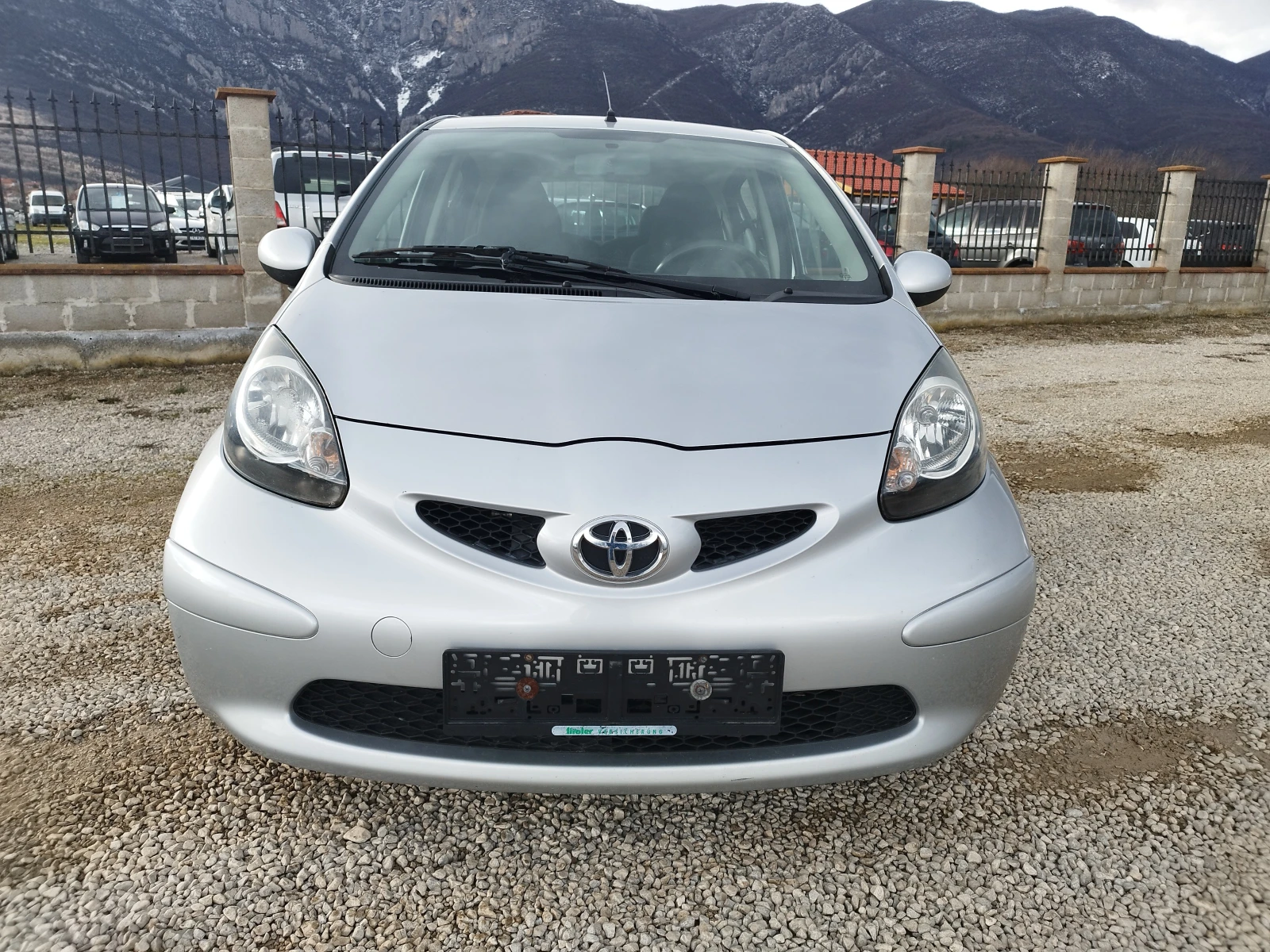 Toyota Aygo 1.0i 68 kc - изображение 8
