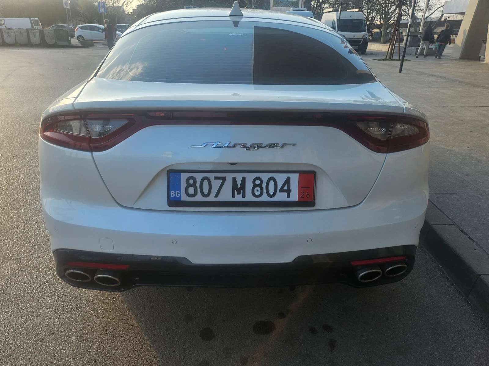 Kia Stinger 2.0 турбо, снимка 4 - Автомобили и джипове - 54035598