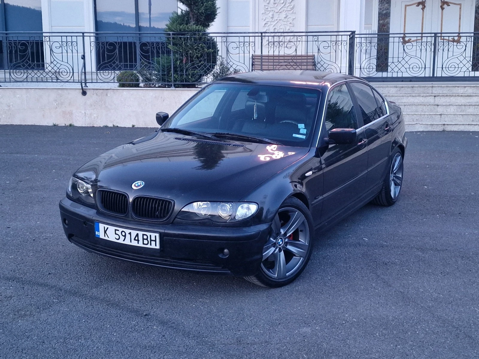BMW 320 Automatic/Facelift, снимка 12 - Автомобили и джипове - 54344761