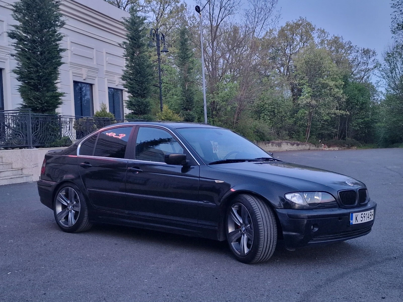 BMW 320 Automatic/Facelift, снимка 3 - Автомобили и джипове - 54344761