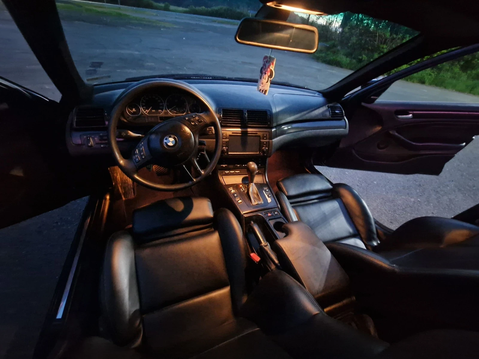 BMW 320 Automatic/Facelift, снимка 2 - Автомобили и джипове - 54344761