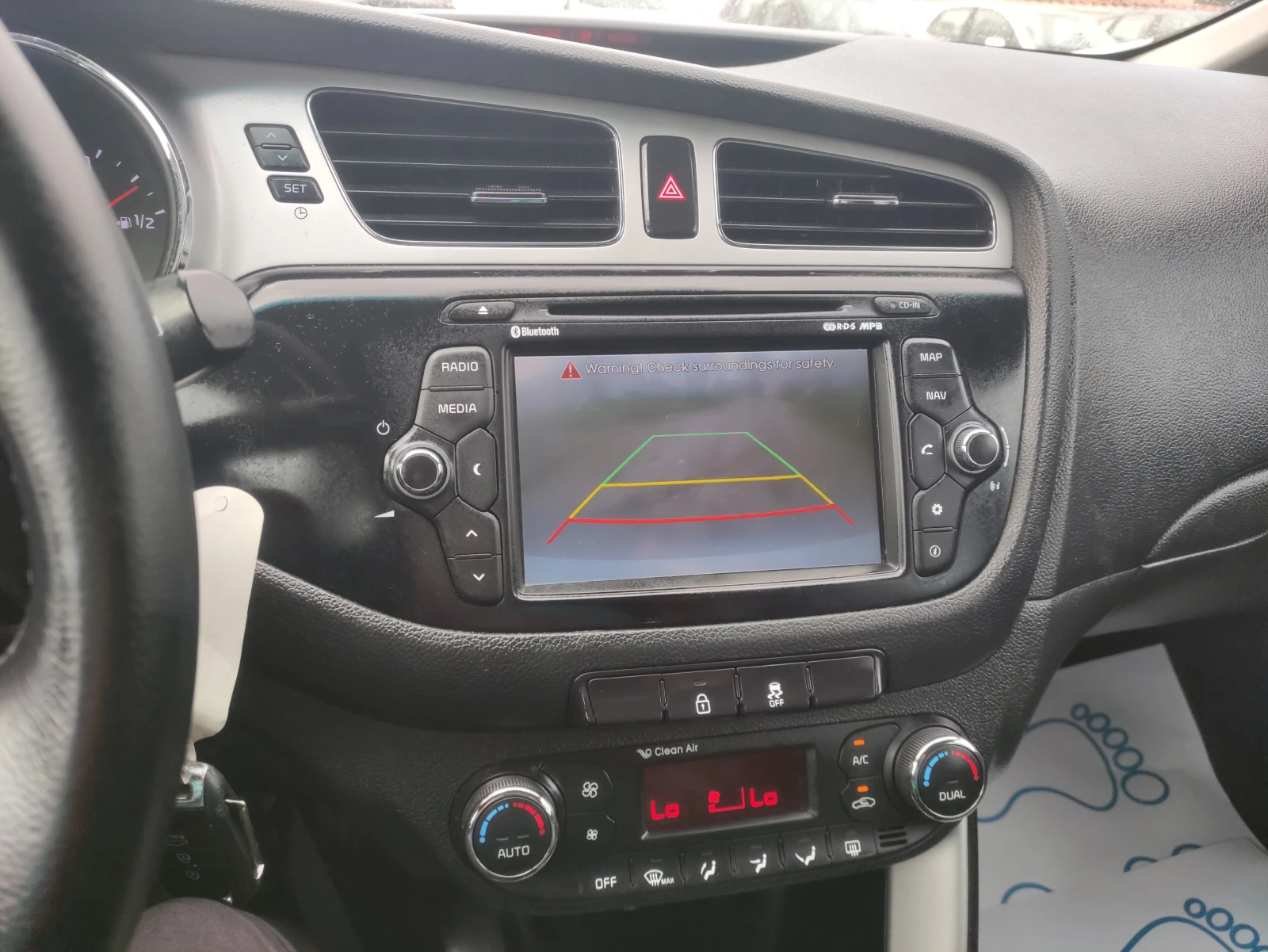 Kia Ceed 1.6jrd като нов  навигация евро 5б, снимка 10 - Автомобили и джипове - 54569992