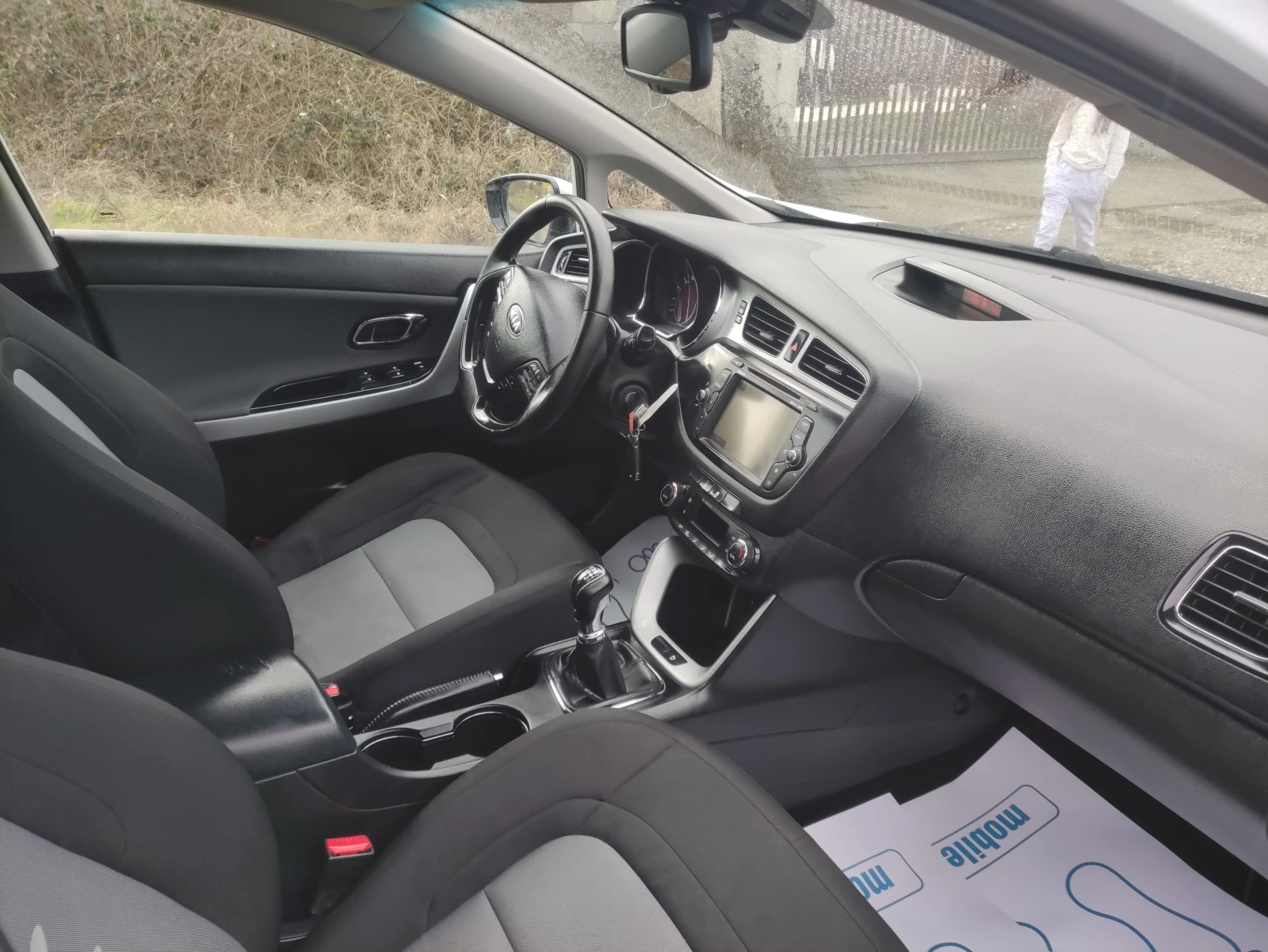 Kia Ceed 1.6jrd като нов  навигация евро 5б, снимка 8 - Автомобили и джипове - 54569992