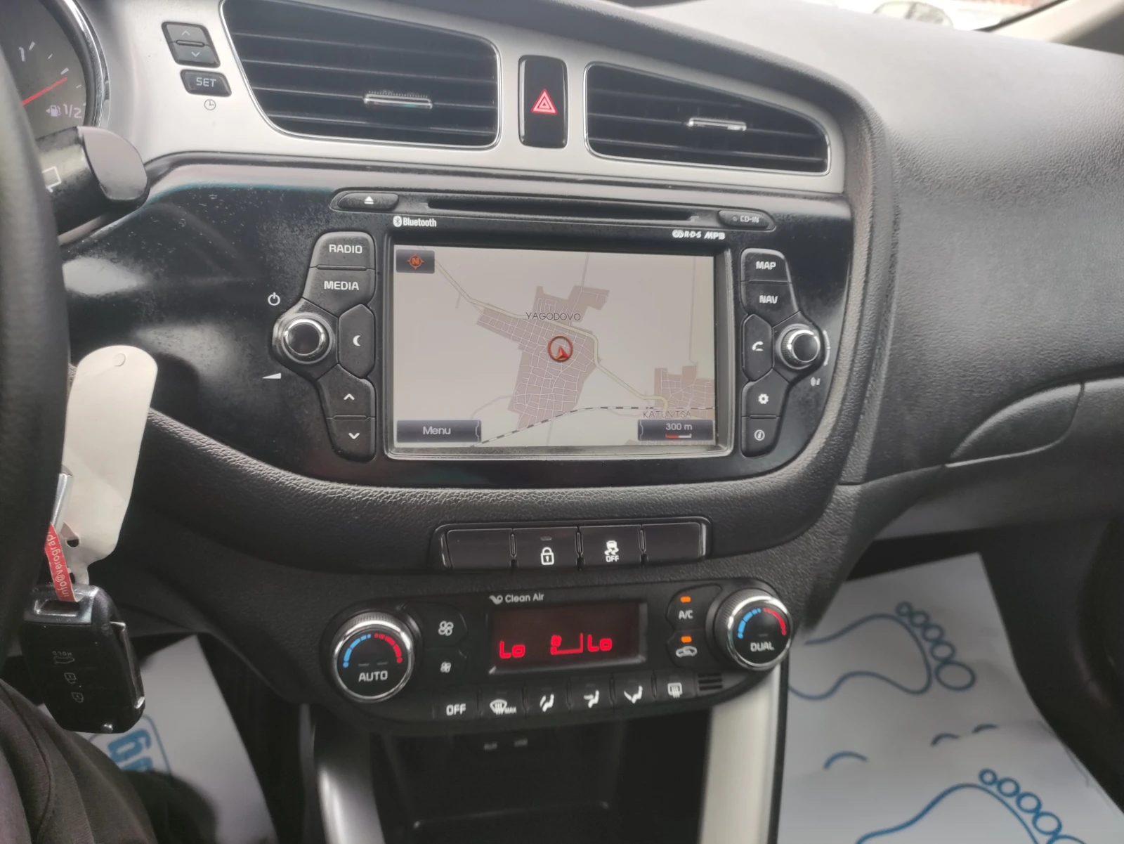 Kia Ceed 1.6jrd като нов  навигация евро 5б, снимка 9 - Автомобили и джипове - 54569992