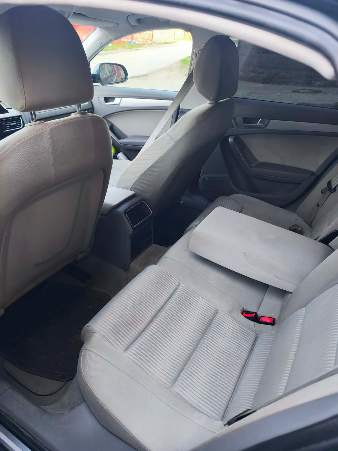Audi A4 2.0 TDI, снимка 5 - Автомобили и джипове - 54488023