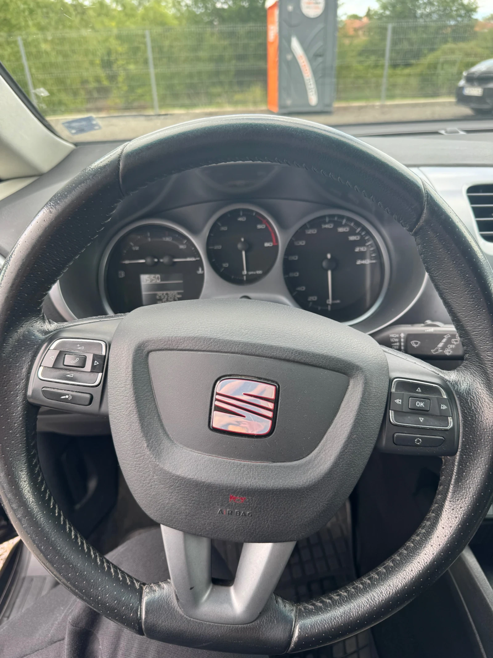 Seat Leon, снимка 5 - Автомобили и джипове - 54490955