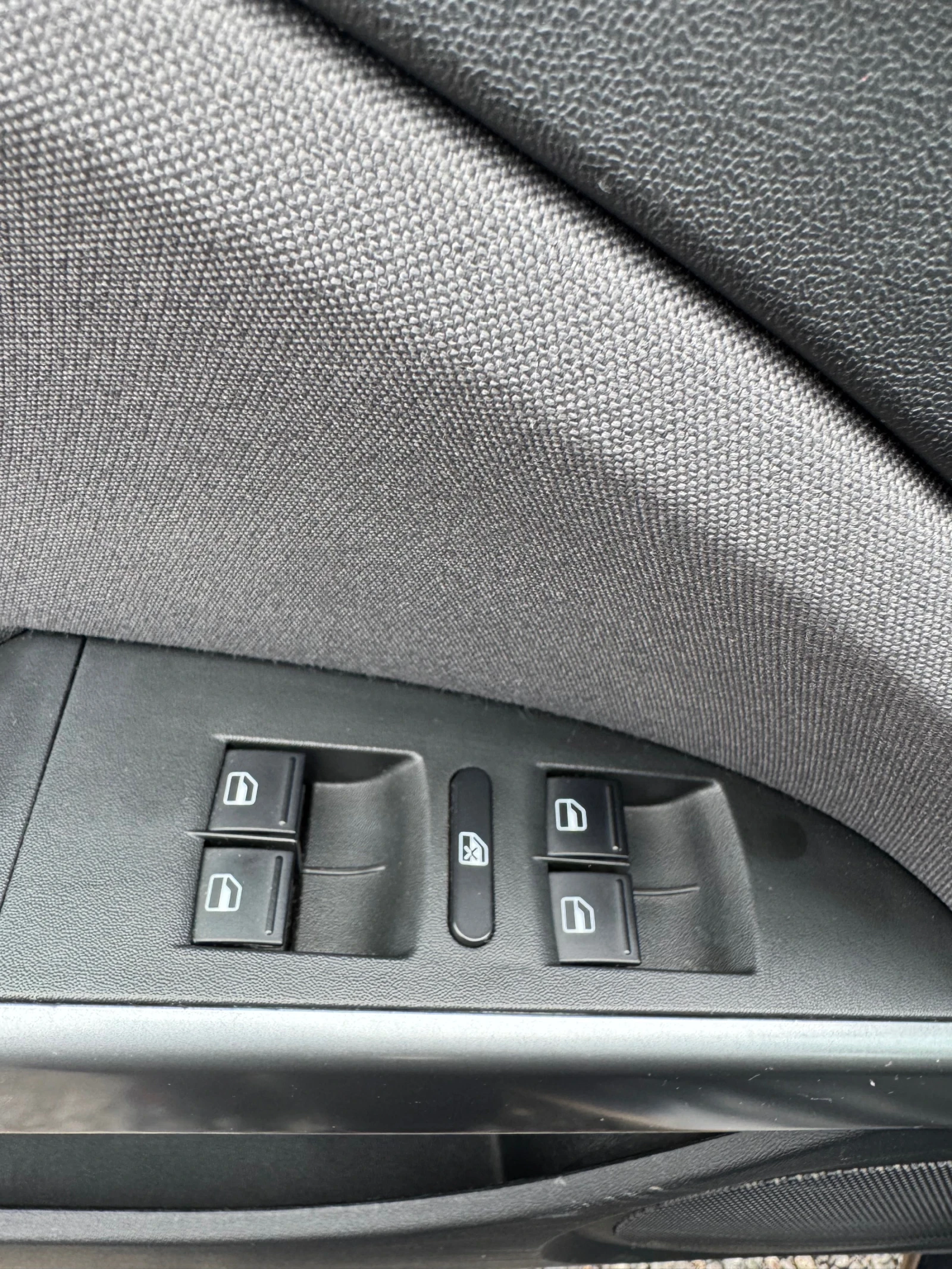 Seat Leon, снимка 11 - Автомобили и джипове - 54490955