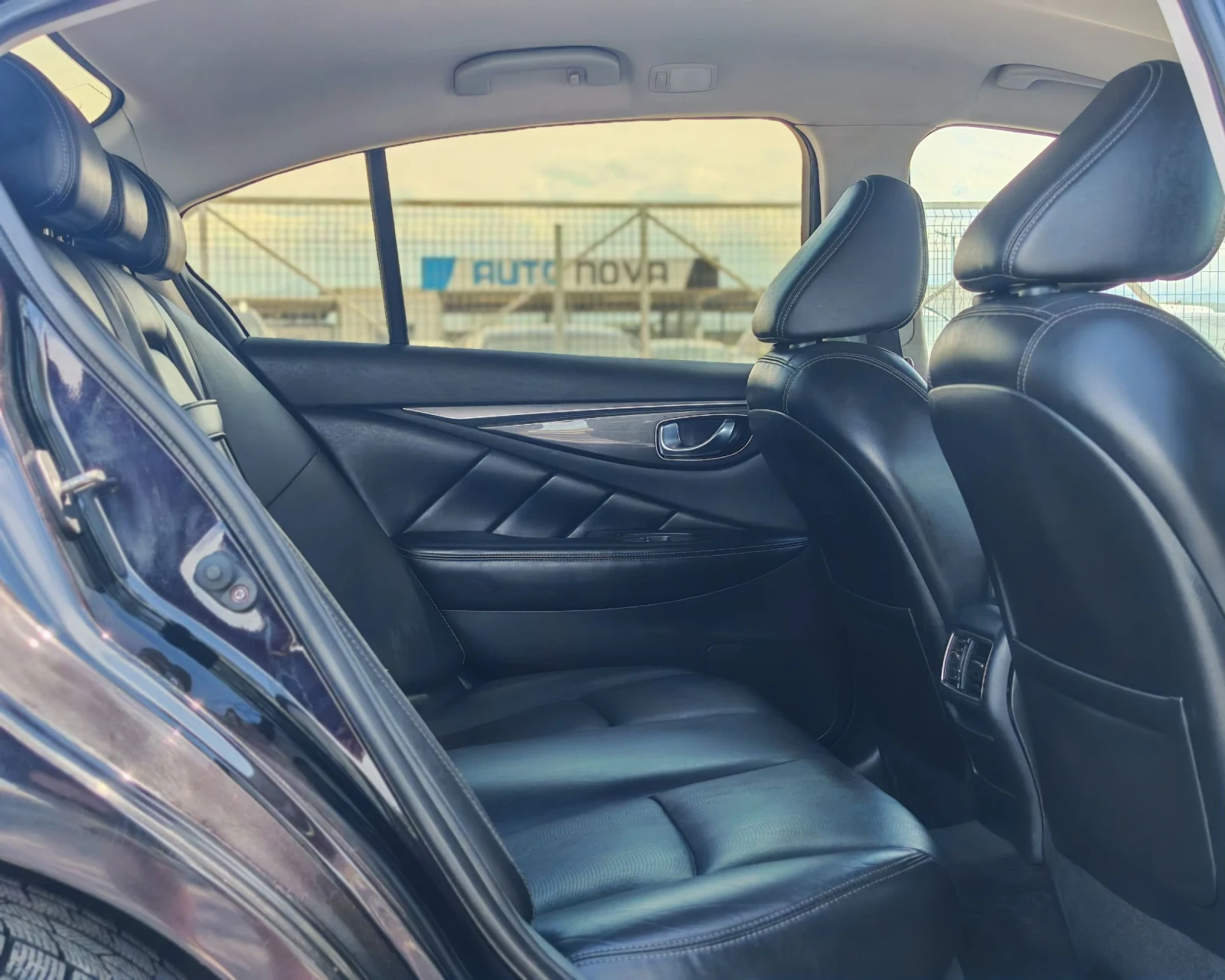 Infiniti Q50 2.2 170 К.С. ДИЗЕЛ!АВТОМАТ!КОЖА! , снимка 12 - Автомобили и джипове - 54544067