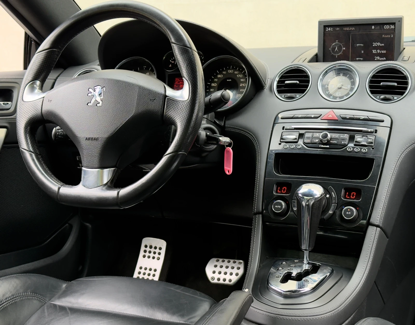 Peugeot RCZ 1.6i //Turbo* AVTOMAT* NAVI* FACELIFT* , снимка 13 - Автомобили и джипове - 54777167