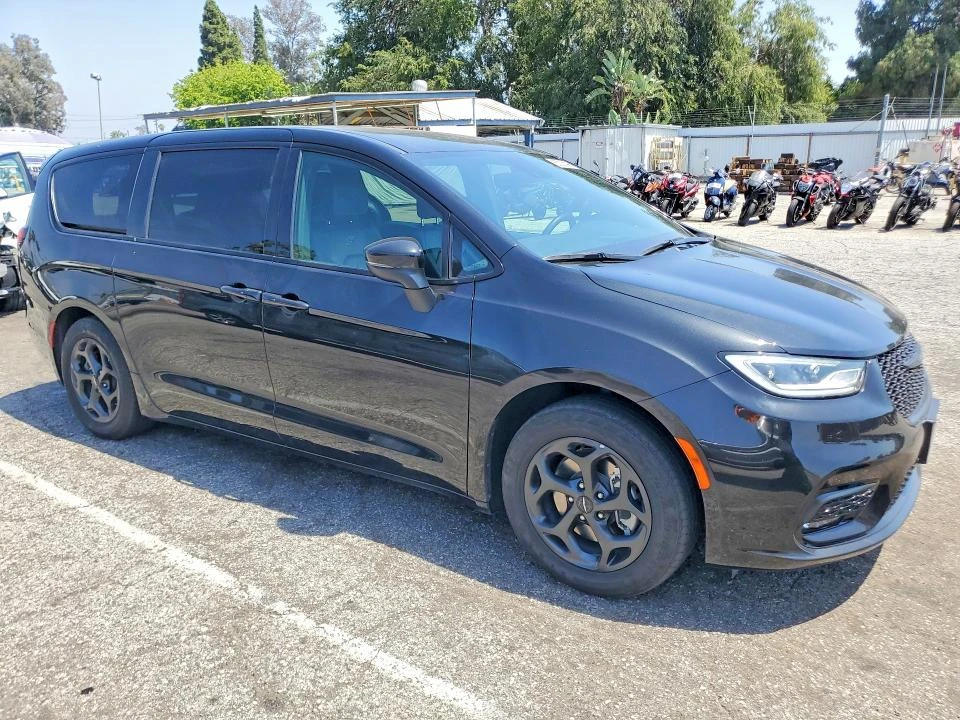 Chrysler Pacifica * KEYLESS* Camera* 360* , снимка 6 - Автомобили и джипове - 55046619