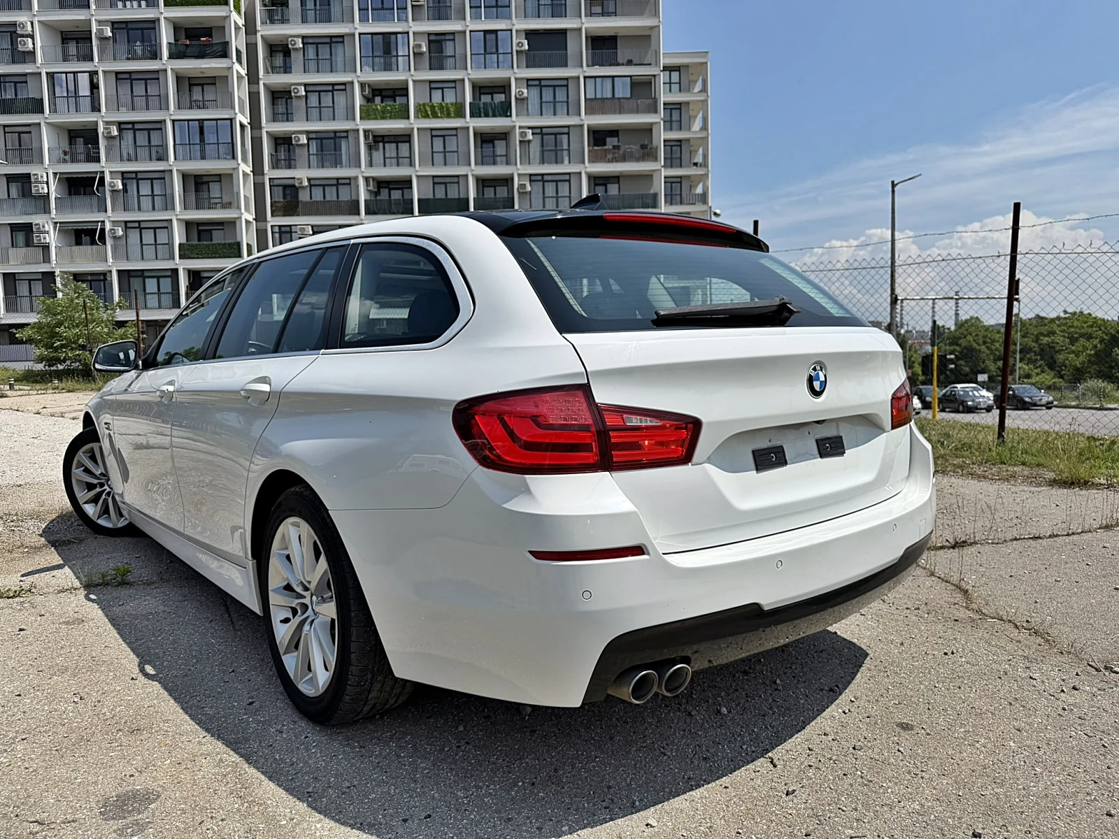 BMW 520 M-SPORT ПАНОРАМА КОЖА  КАМЕРА KEYLESS, снимка 5 - Автомобили и джипове - 55156814