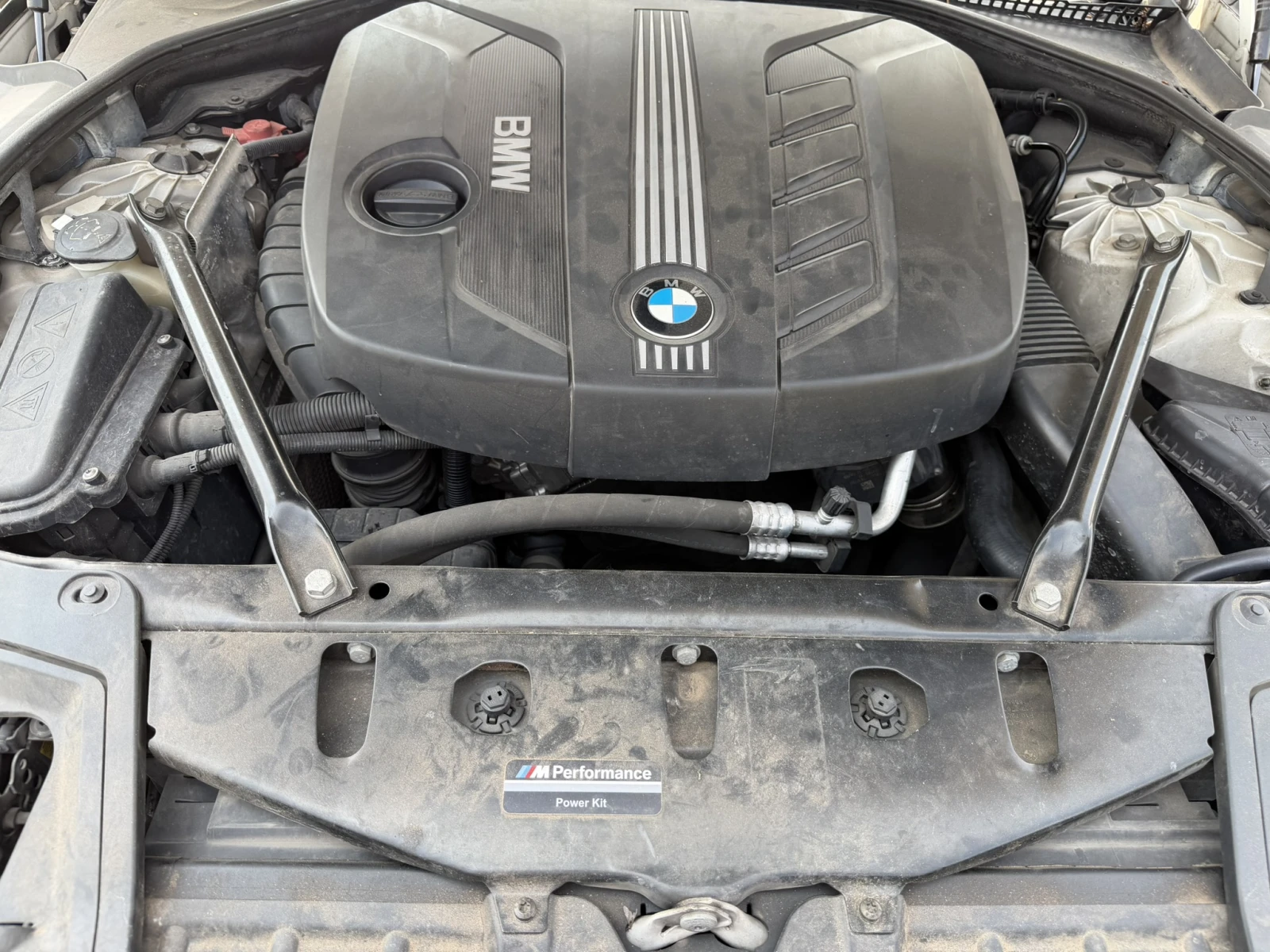 BMW 520 M-SPORT ПАНОРАМА КОЖА  КАМЕРА KEYLESS, снимка 17 - Автомобили и джипове - 55156814