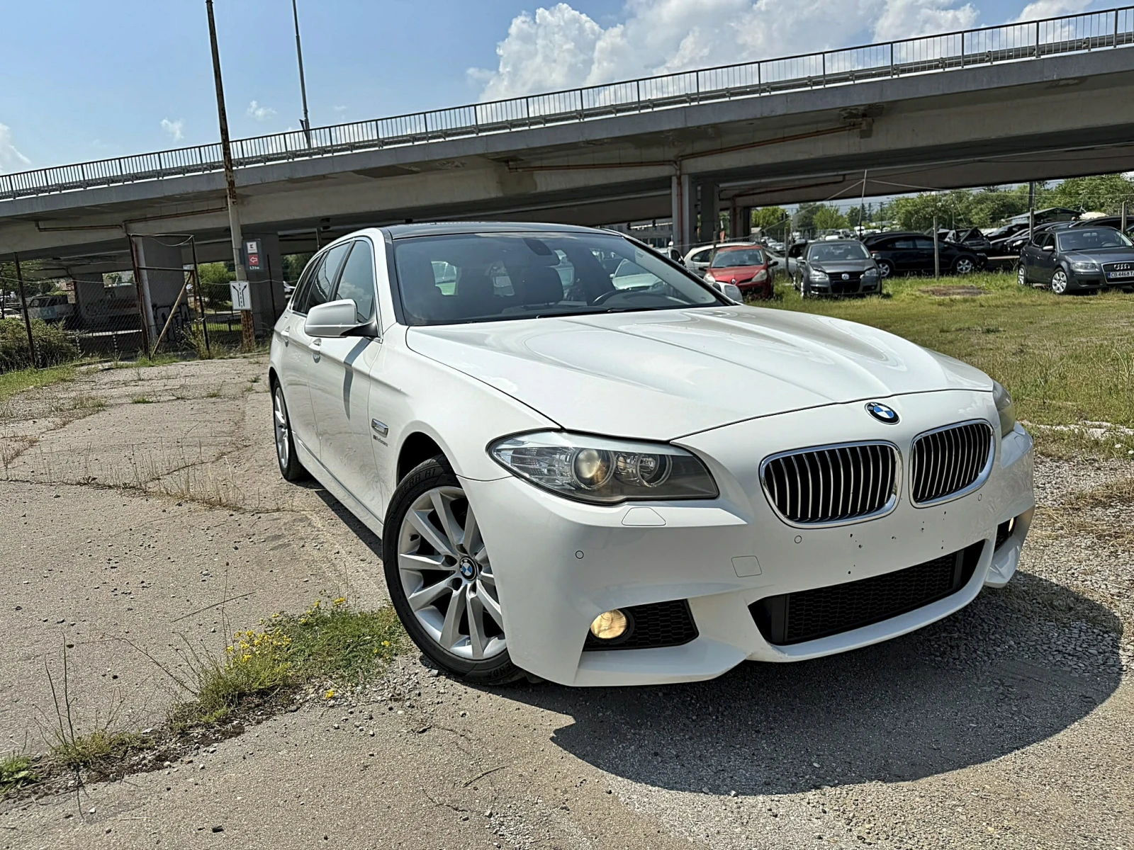 BMW 520 M-SPORT ПАНОРАМА КОЖА  КАМЕРА KEYLESS