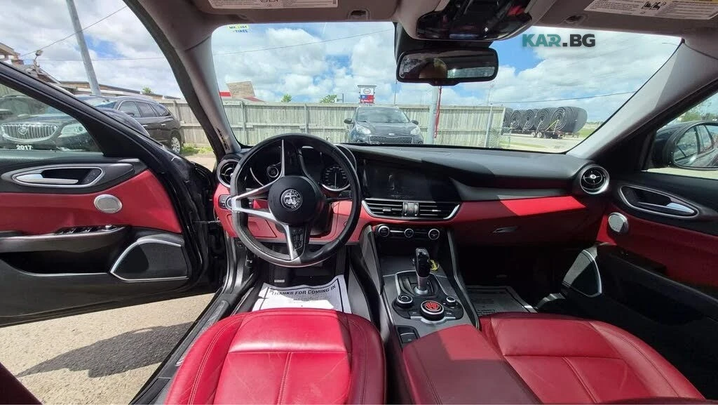 Alfa Romeo Giulia Ti* АвтоКредит* (ЦЕНА ДО БГ), снимка 15 - Автомобили и джипове - 55222844