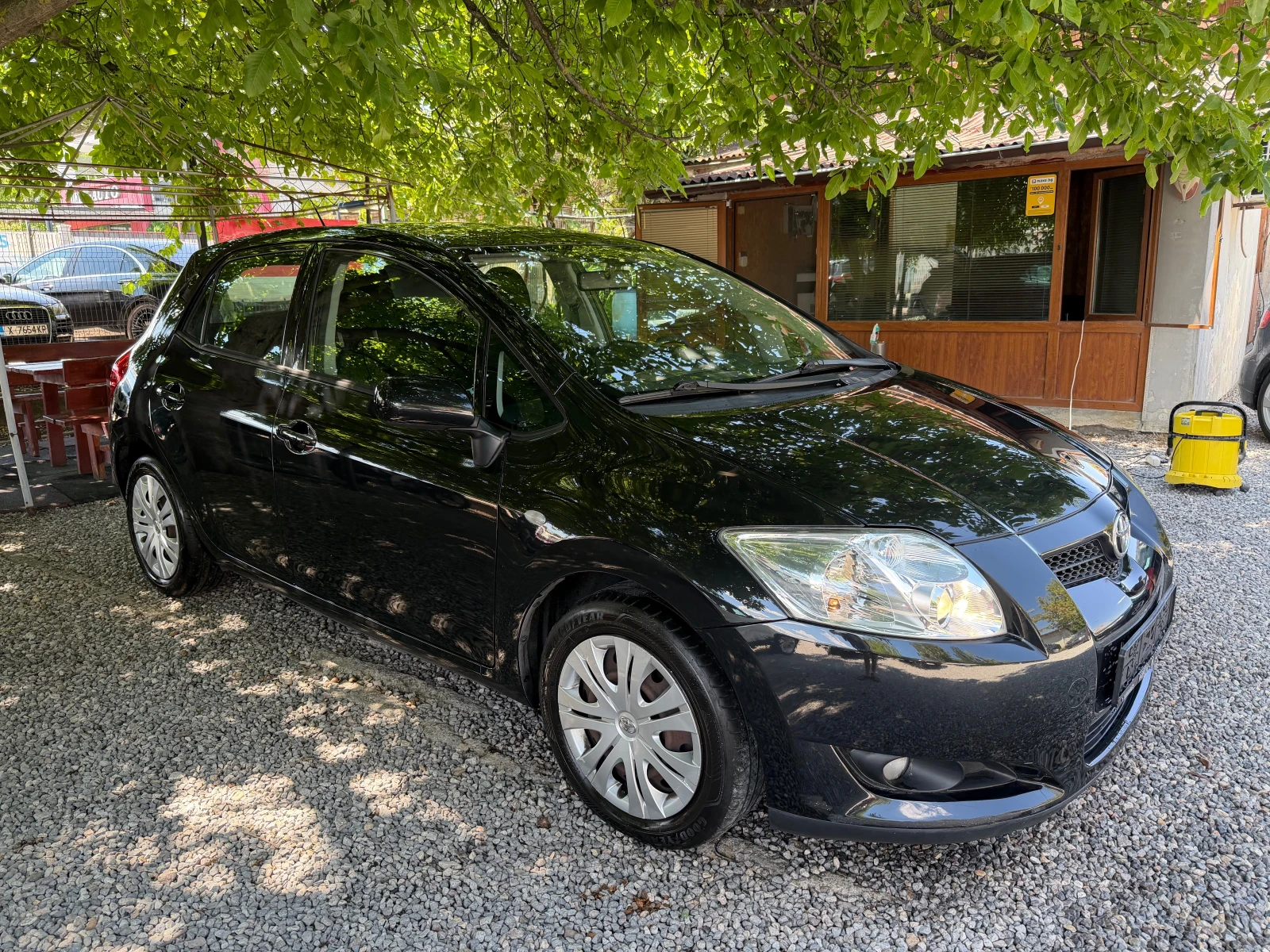 Toyota Auris 2.0D-4D, снимка 2 - Автомобили и джипове - 55422077