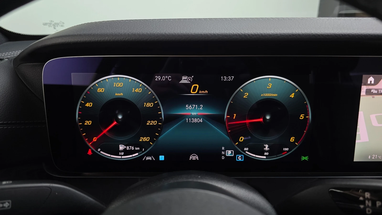 Mercedes-Benz E 220 4MATIC AMG Line, снимка 8 - Автомобили и джипове - 55466526