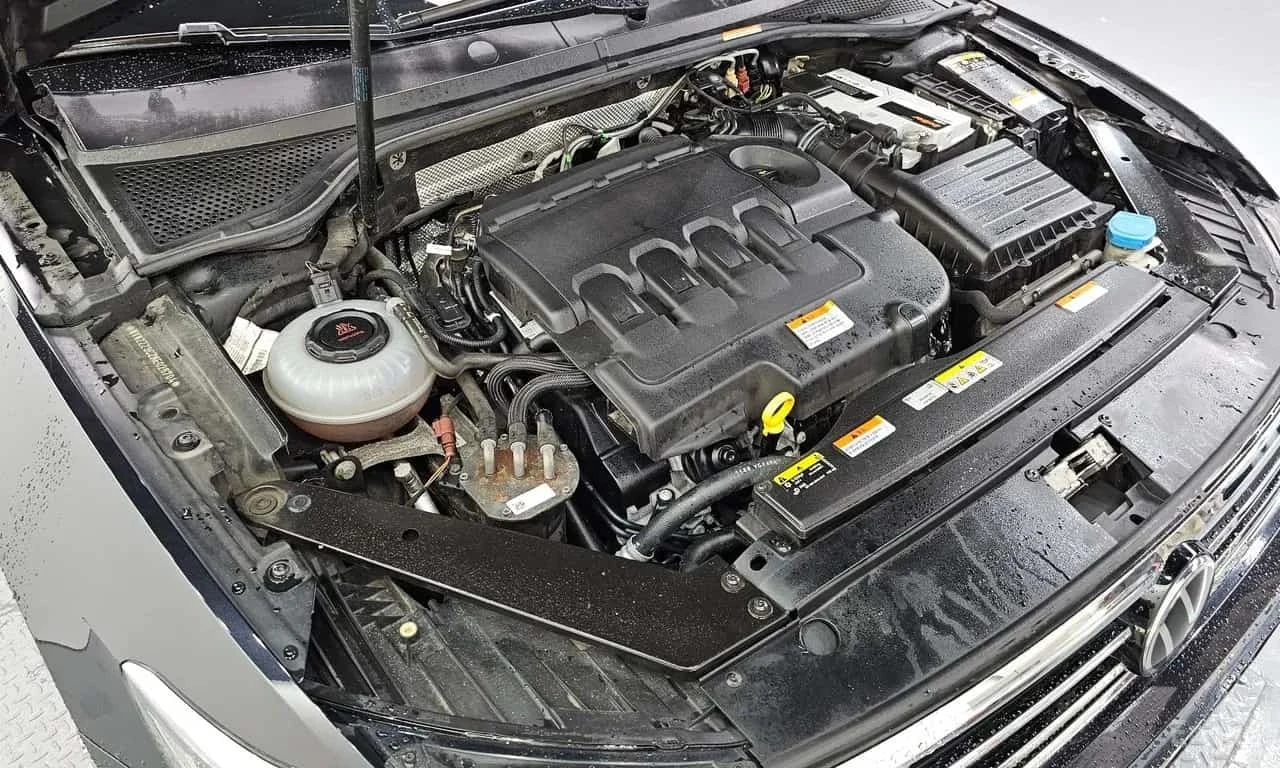 VW Passat * 2.0 TDI 4Motion Prestige * Обдухване * 360 * , снимка 6 - Автомобили и джипове - 56199192